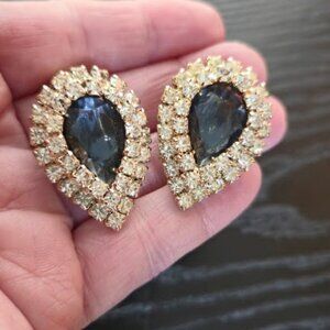 Beautiful Vintage 1950s rhinestone teardrop clip earrings